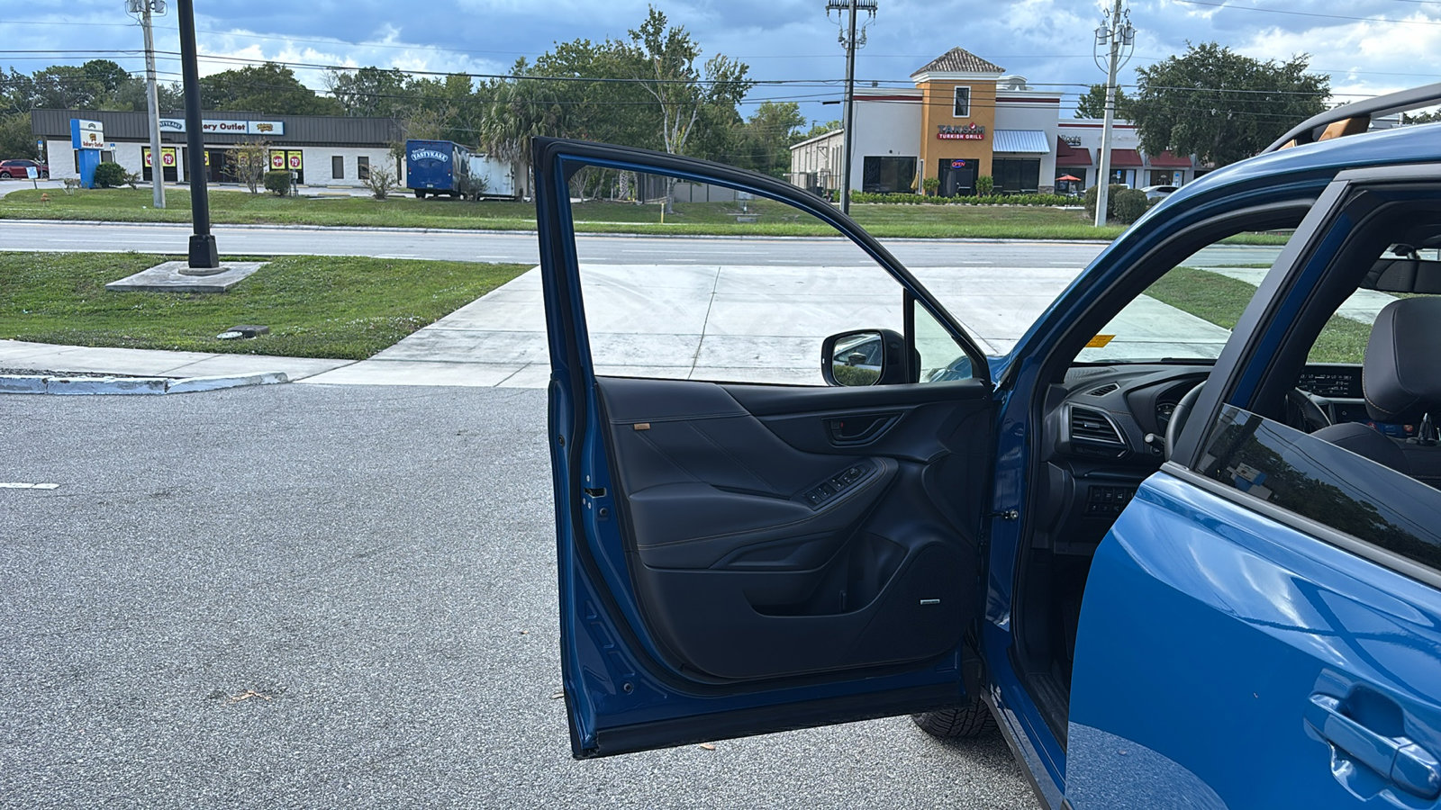 2025 Subaru Forester Wilderness photo 11