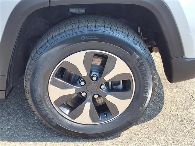 2023 Jeep Cherokee 4xe photo 20