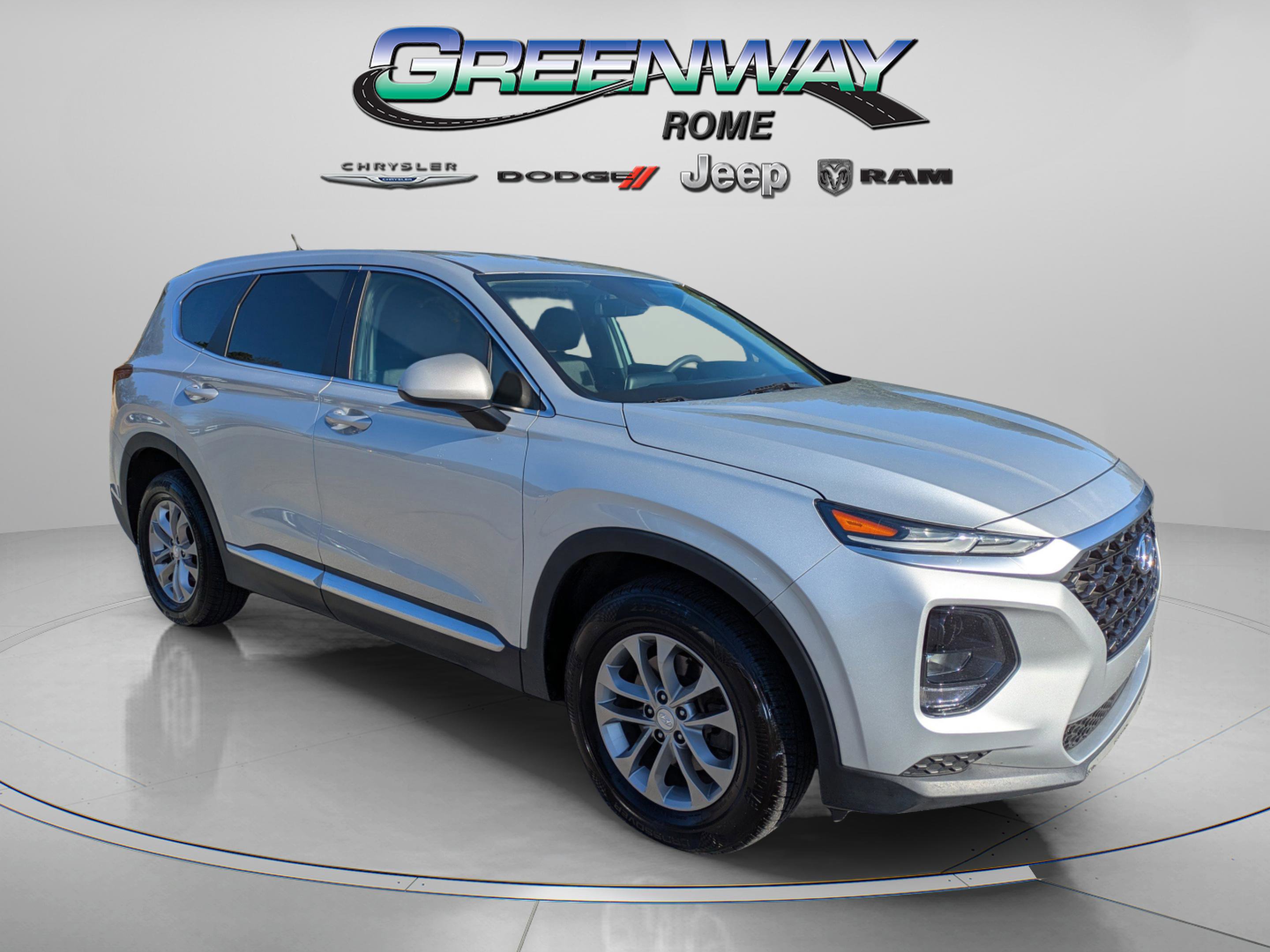 2019 Hyundai Santa Fe SE's photo