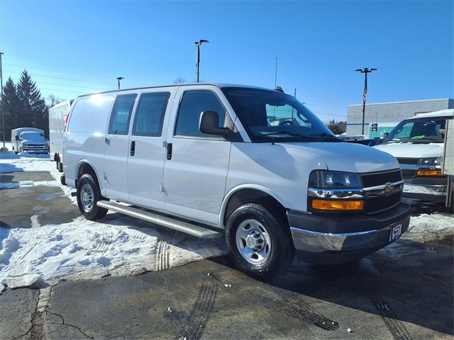 2024 Chevrolet Express Cargo Work Van's photo
