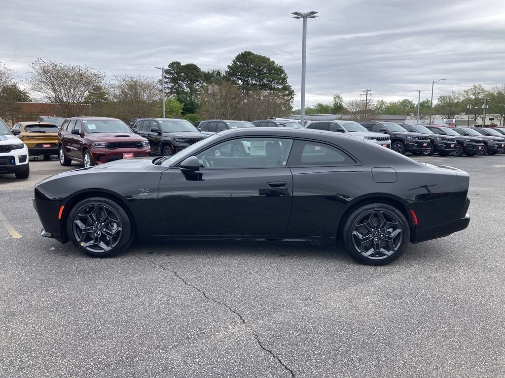 2025 Dodge Charger R/T photo 3