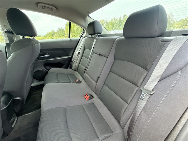 2016 Chevrolet Cruze LT photo 18