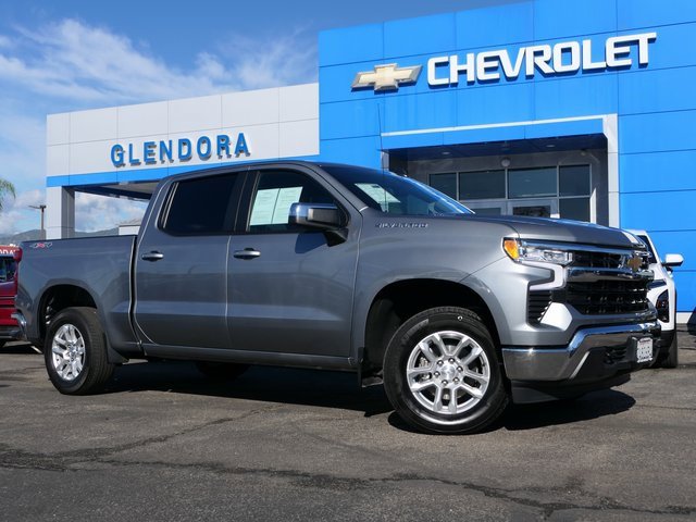 2024 Chevrolet Silverado 1500 LT's photo