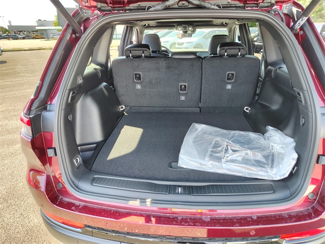 2025 Jeep Grand Cherokee Laredo Altitude photo 29