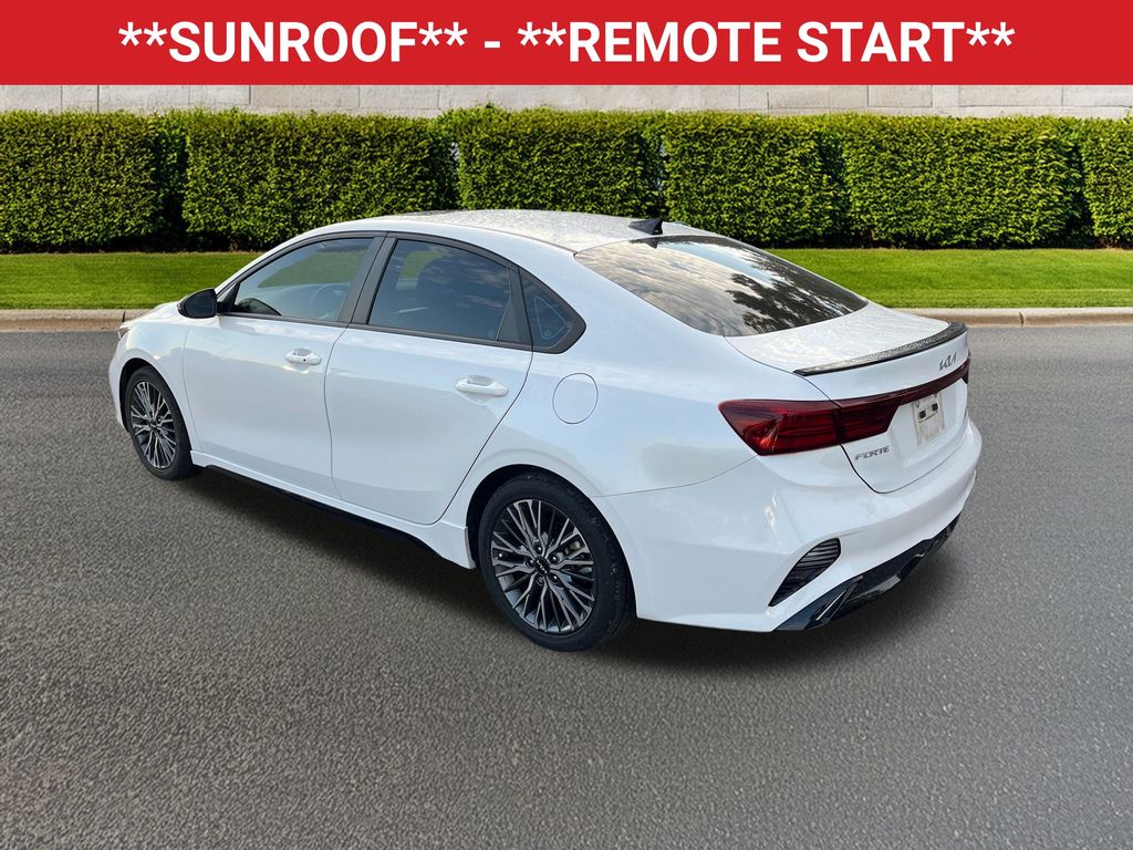 2022 Kia Forte GT-Line photo 3