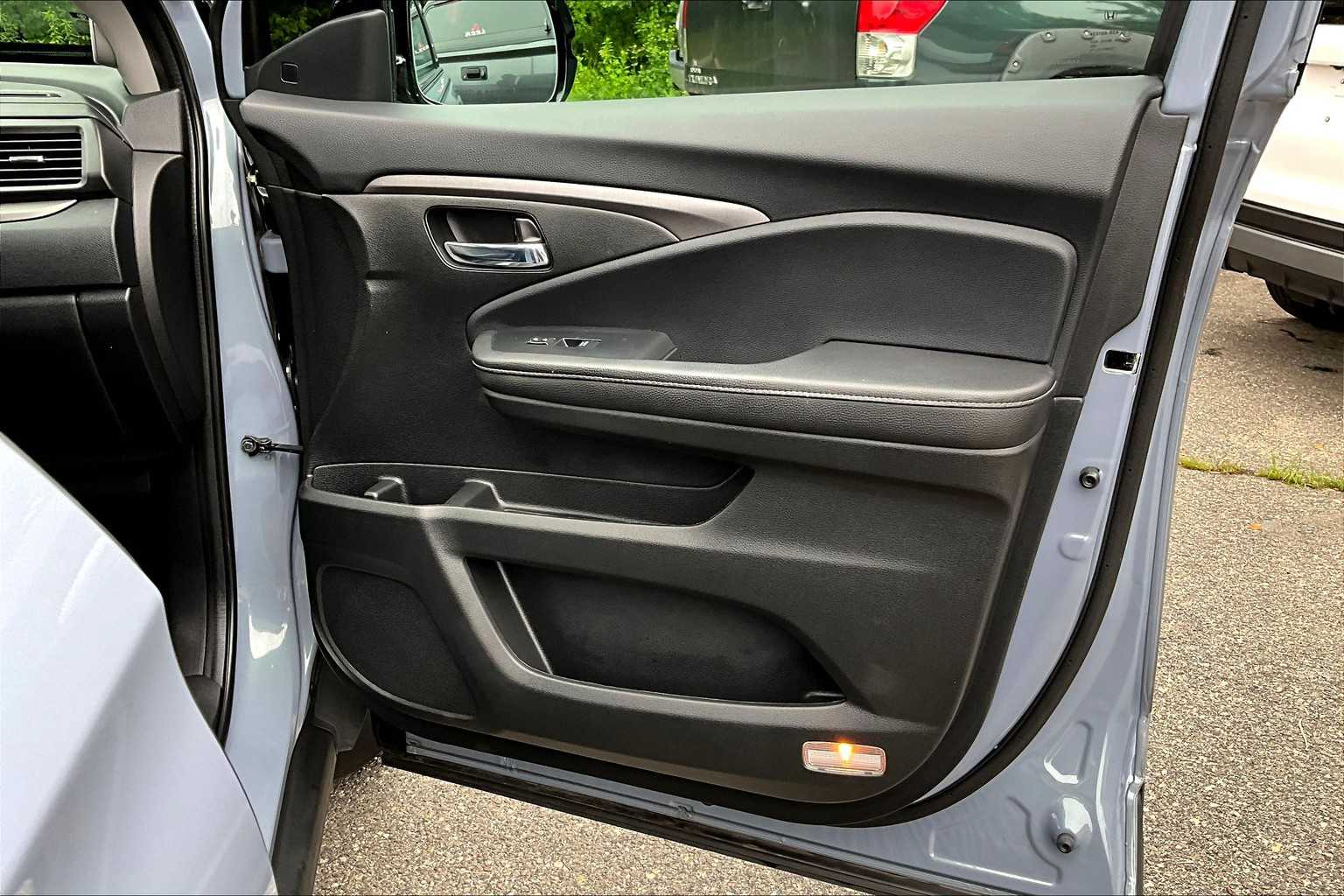 2022 Honda Ridgeline RTL-E photo 20