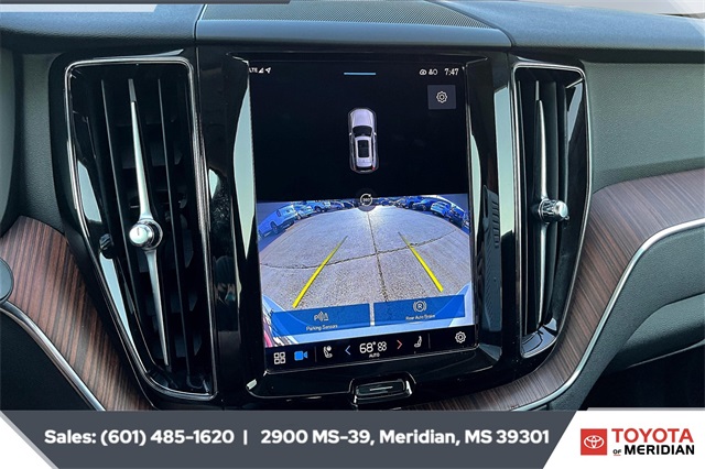 2023 Volvo XC60 B5 Plus photo 15