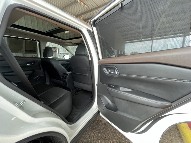 2023 Nissan Rogue SV photo 24