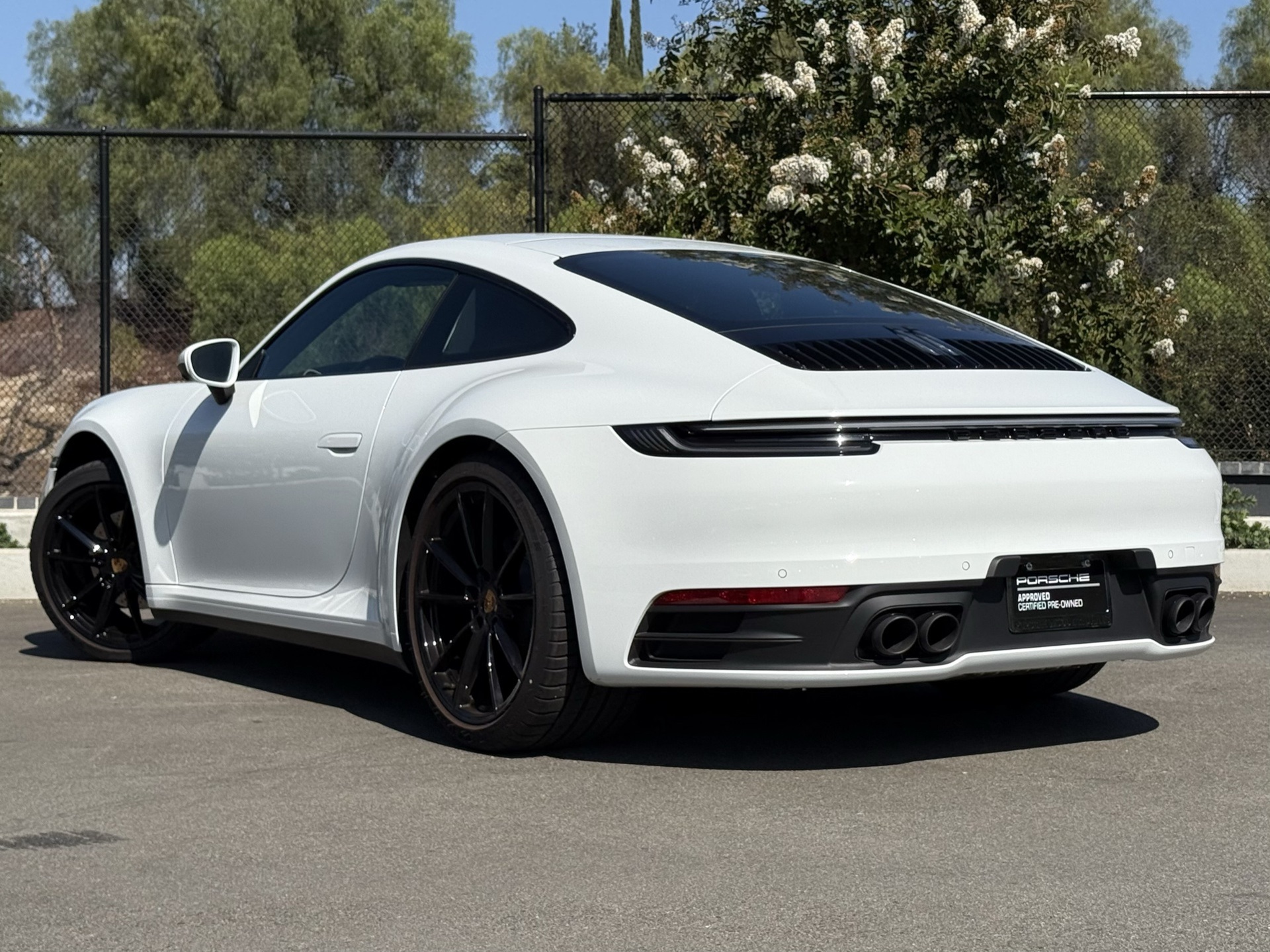 2024 Porsche 911 T 4 photo 3