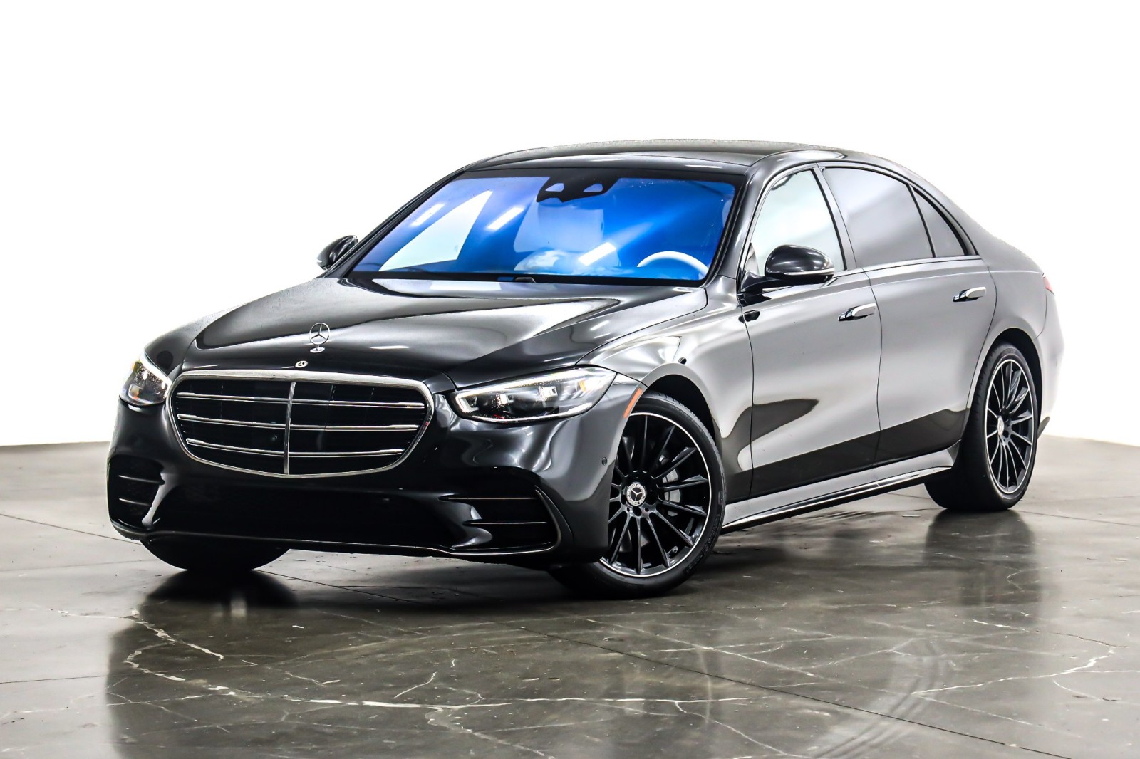 2025 Mercedes-Benz S-Class S 580's photo