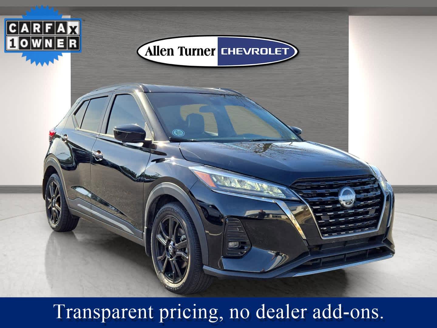 2023 Nissan Kicks SR