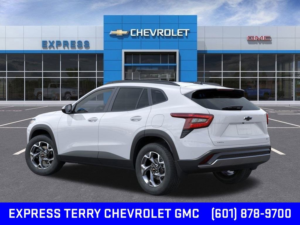 2025 Chevrolet Trax LT photo 3