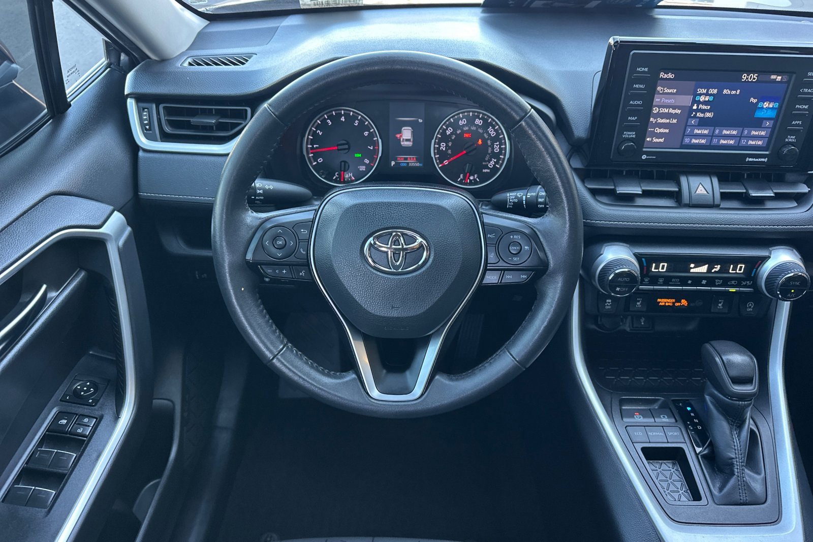 2022 Toyota RAV4 XLE photo 15