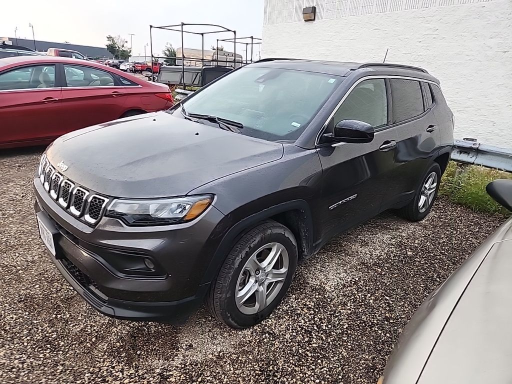 2024 Jeep Compass Latitude photo 6