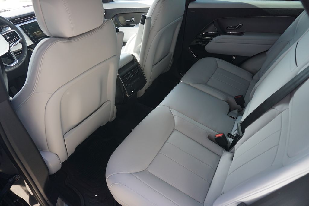 2025 Land Rover Range Rover Sport SE photo 26