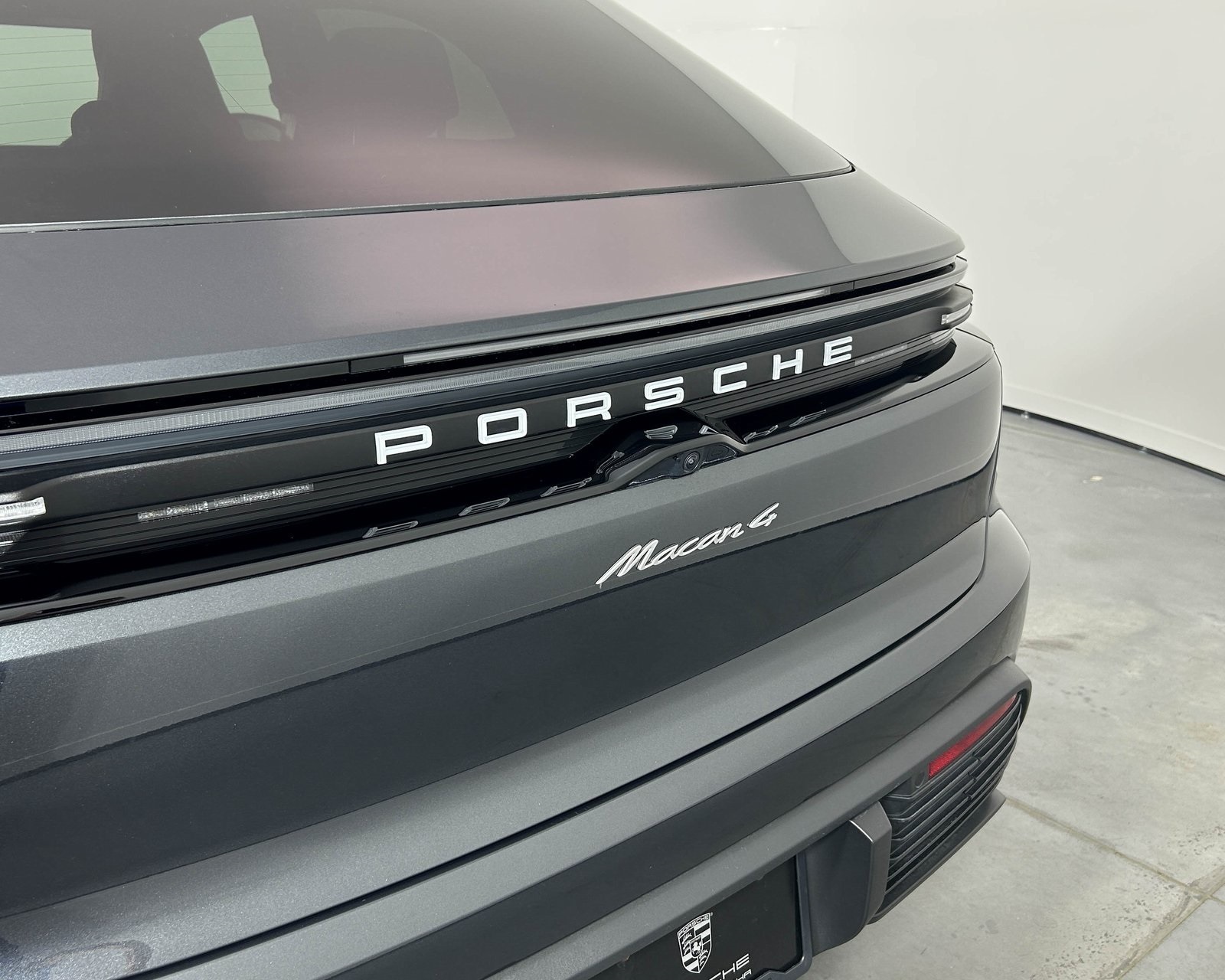 2024 Porsche Macan Electric 4 photo 12