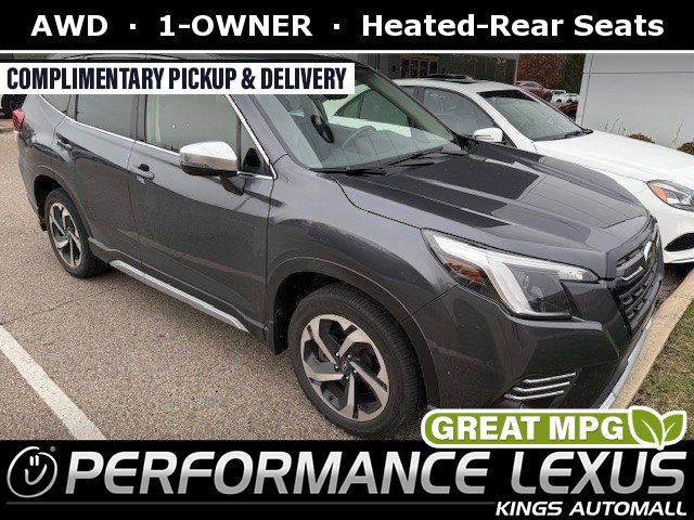 2022 Subaru Forester Touring's photo