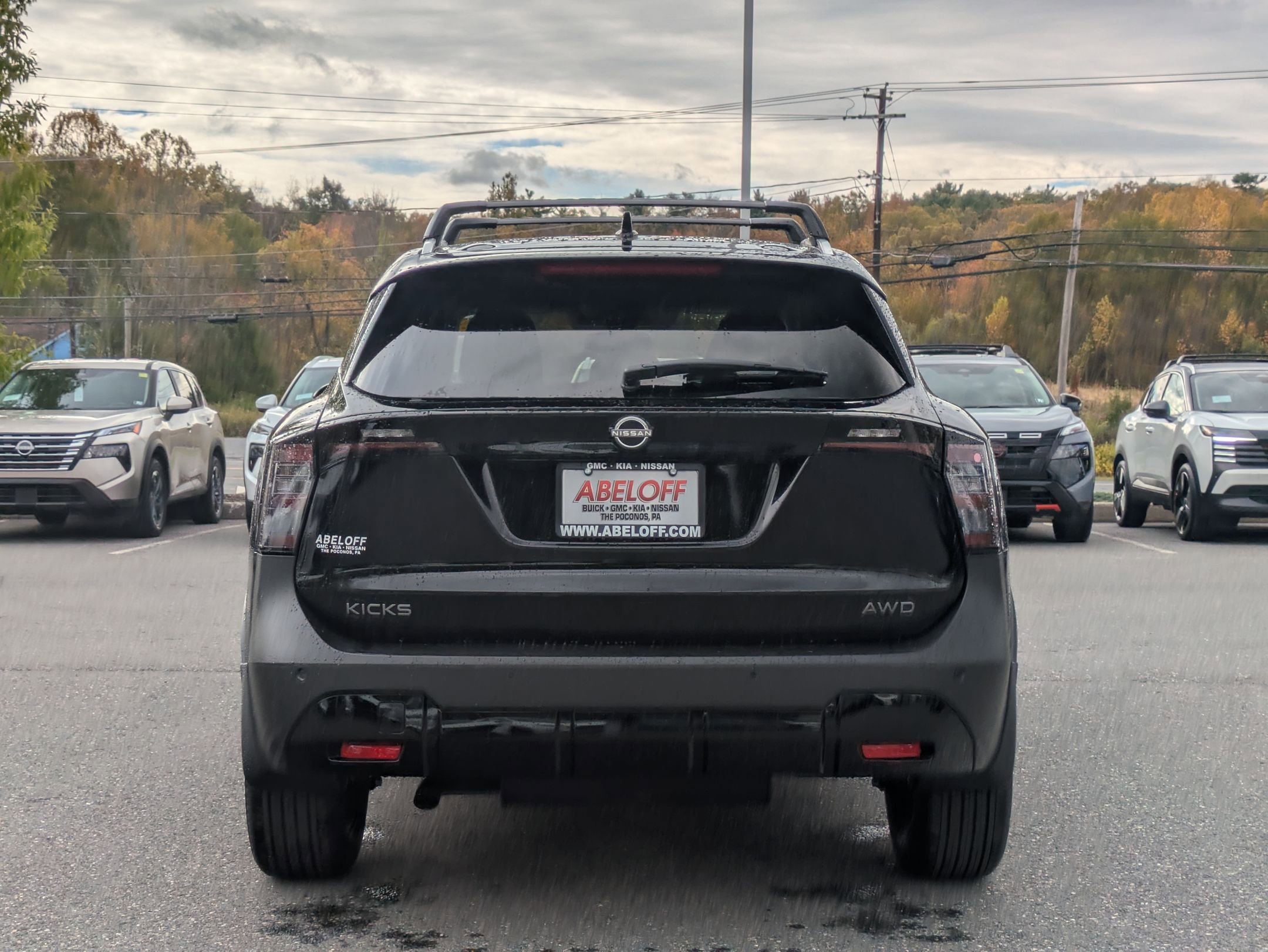 2026 Nissan Kicks SV photo 2