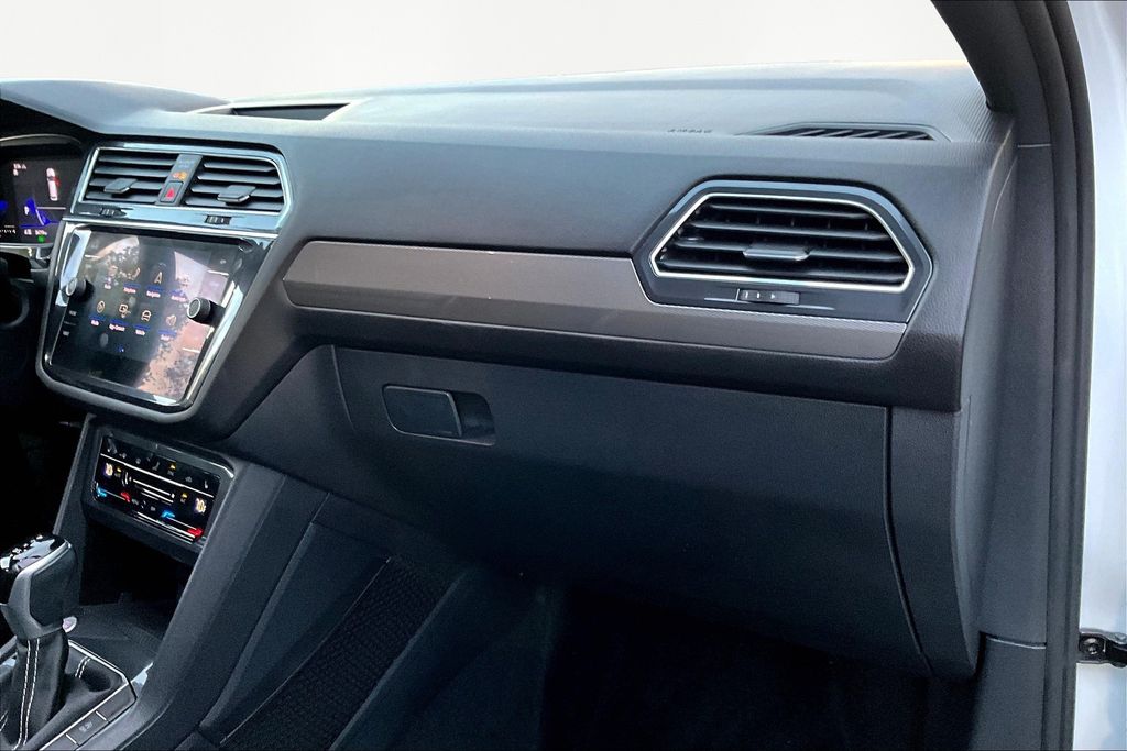 2022 Volkswagen Tiguan SE R-Line Black photo 14