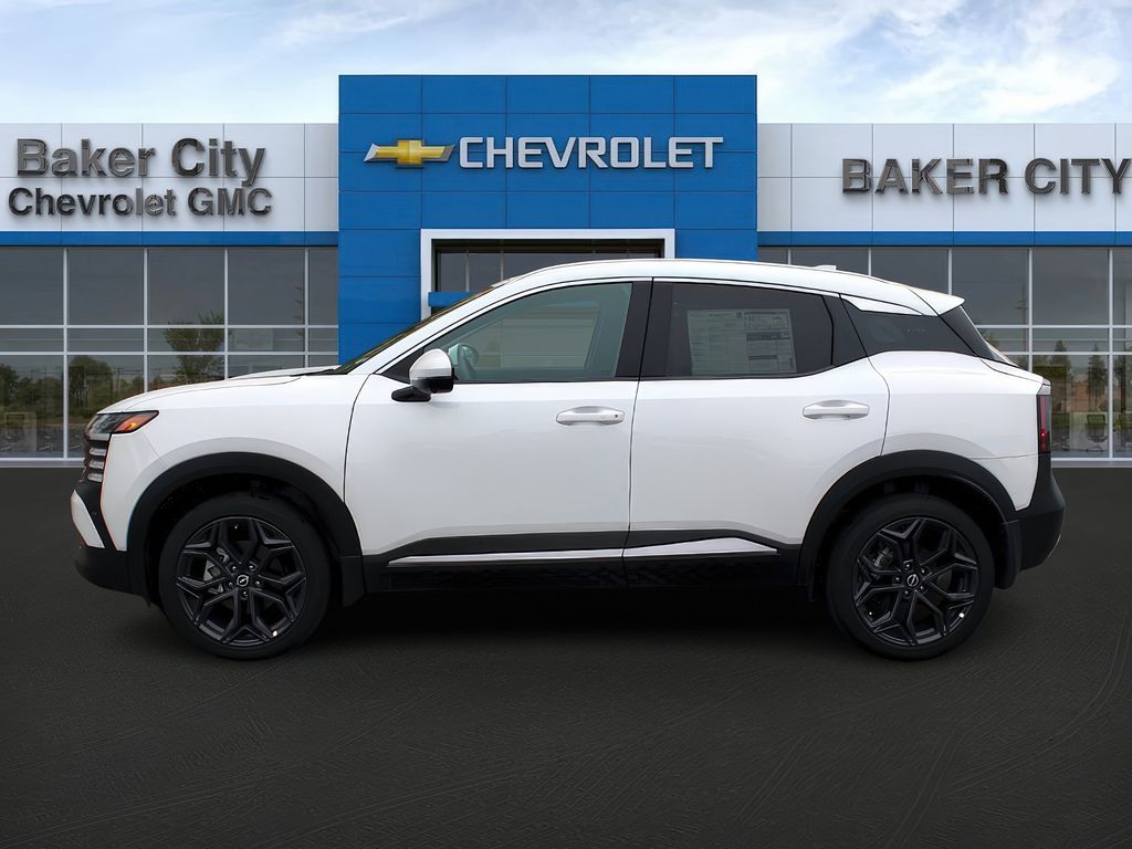 2025 Nissan Kicks SR photo 4