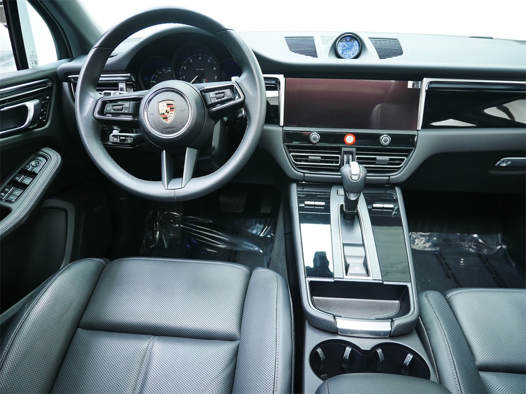 2024 Porsche Macan photo 15