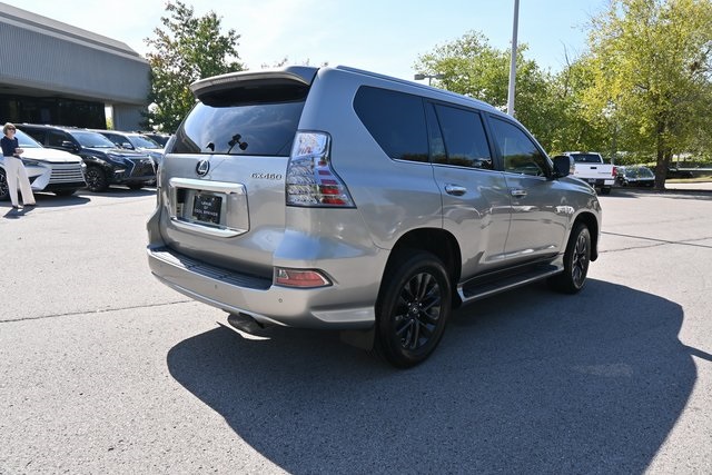 2020 Lexus GX 460 photo 2