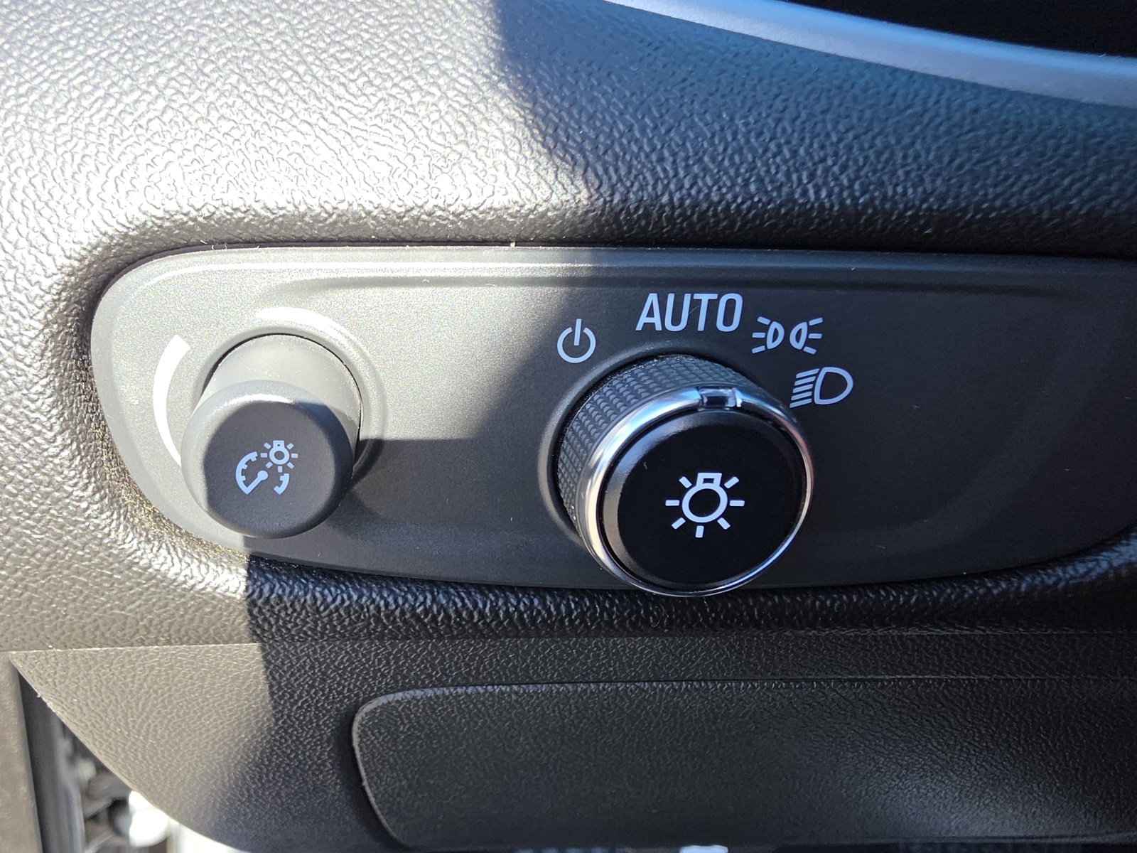 2023 Chevrolet Malibu 1LT photo 4