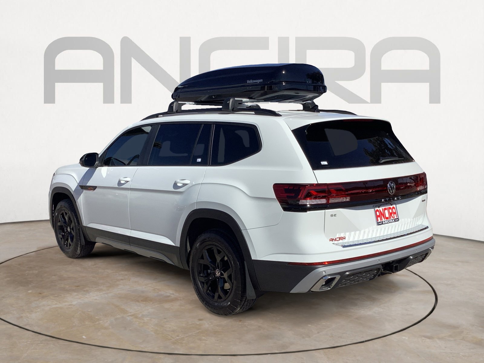 2025 Volkswagen Atlas Peak Edition SE photo 2