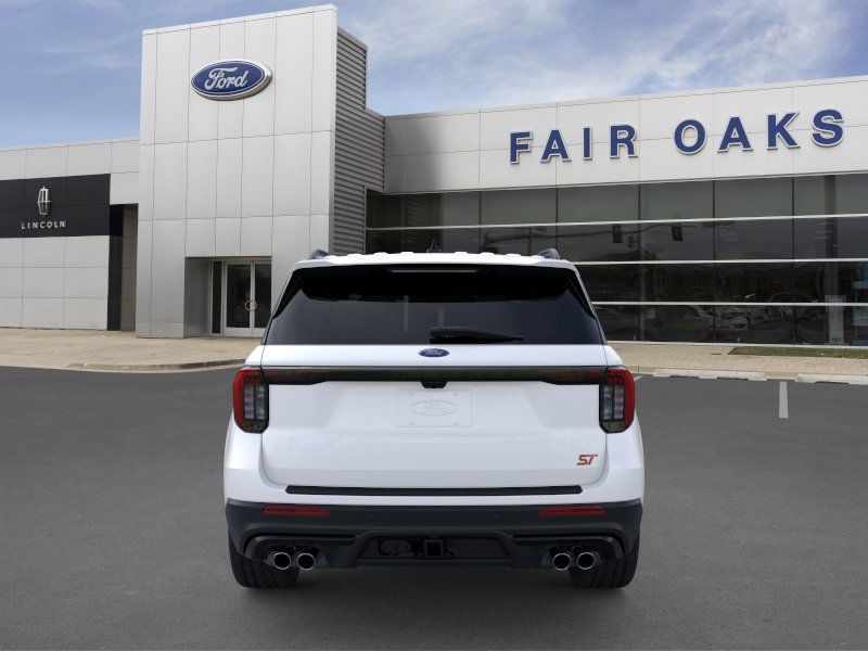 2025 Ford Explorer ST photo 5