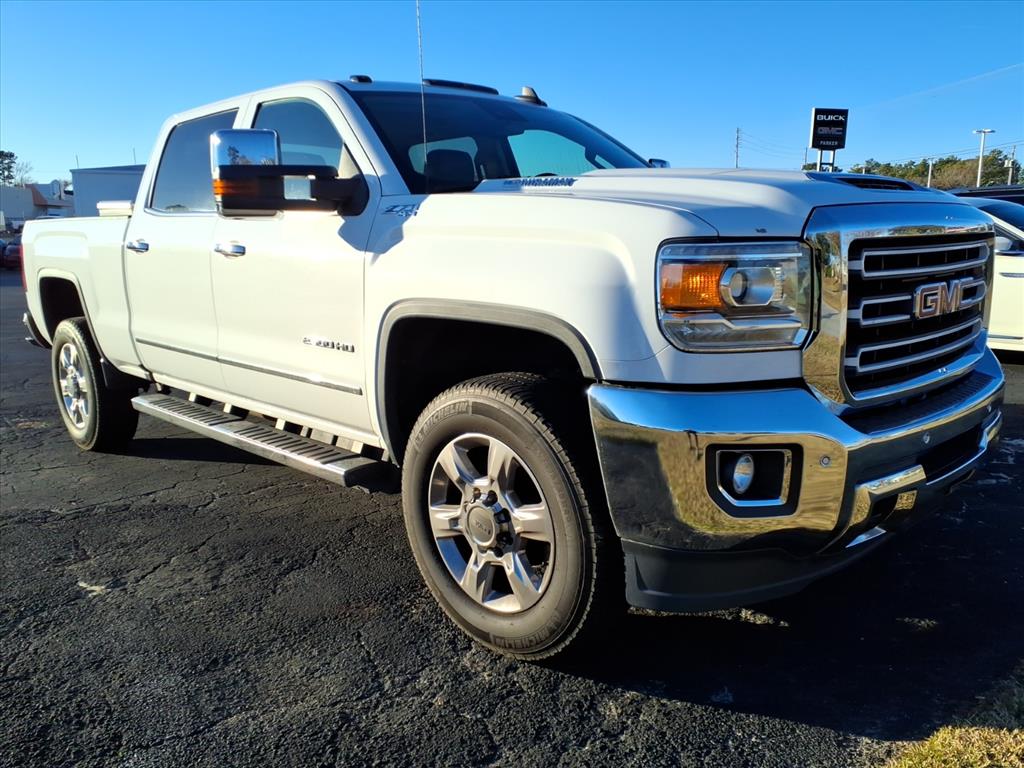 2018 GMC Sierra 2500HD SLT's photo