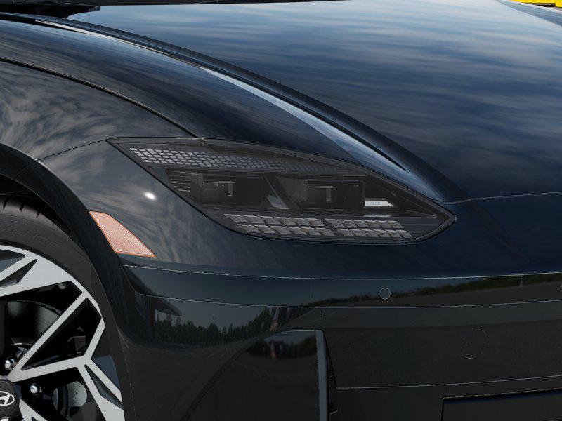 2025 Hyundai Ioniq 6 SEL photo 9