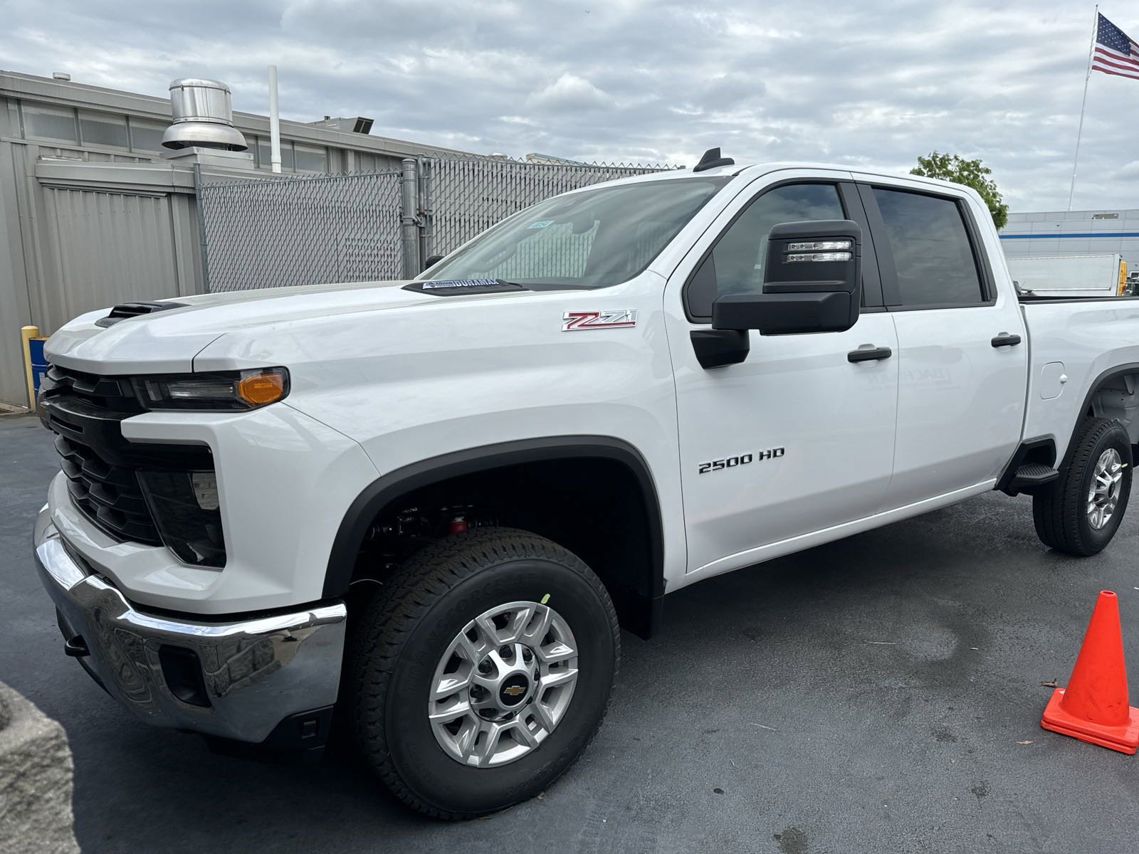 2024 Chevrolet Silverado 2500HD photo 3