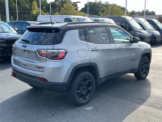 2024 Jeep Compass Trailhawk photo 3
