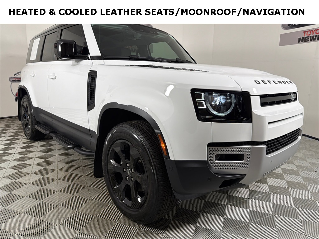 2025 Land Rover Defender S's photo