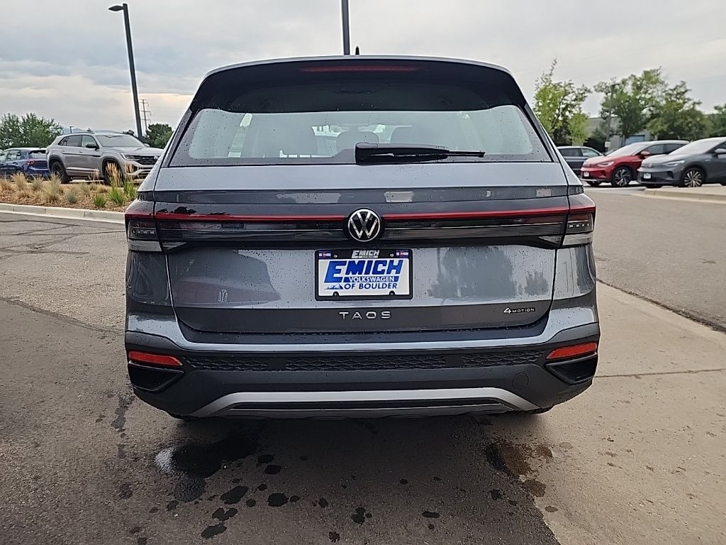2025 Volkswagen Taos S photo 4