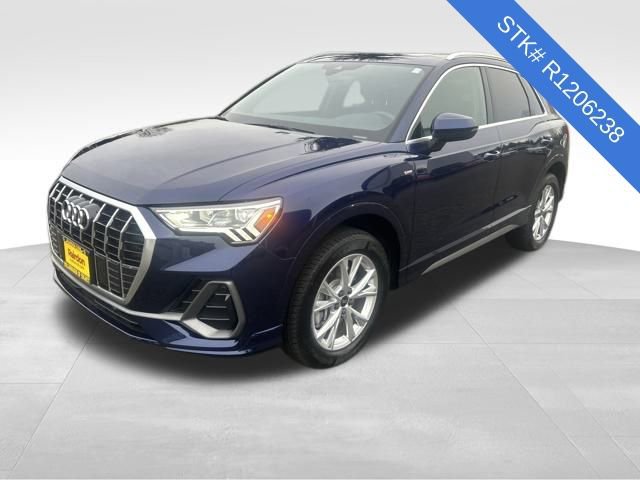 2024 Audi Q3 S line Premium Plus photo 3