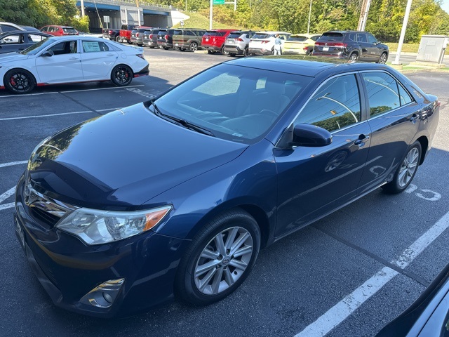2014 Toyota Camry L photo 2