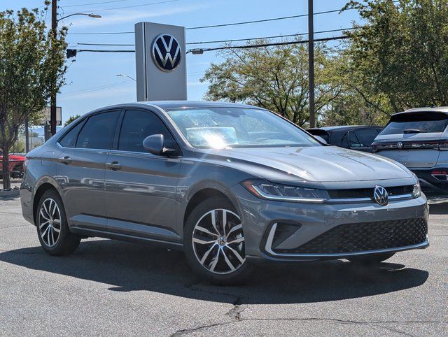 2025 Volkswagen Jetta SE's photo