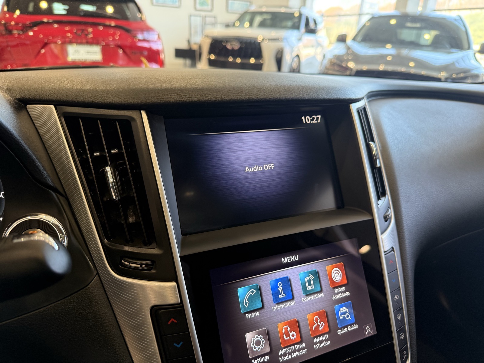 2024 Infiniti Q50 LUXE photo 4