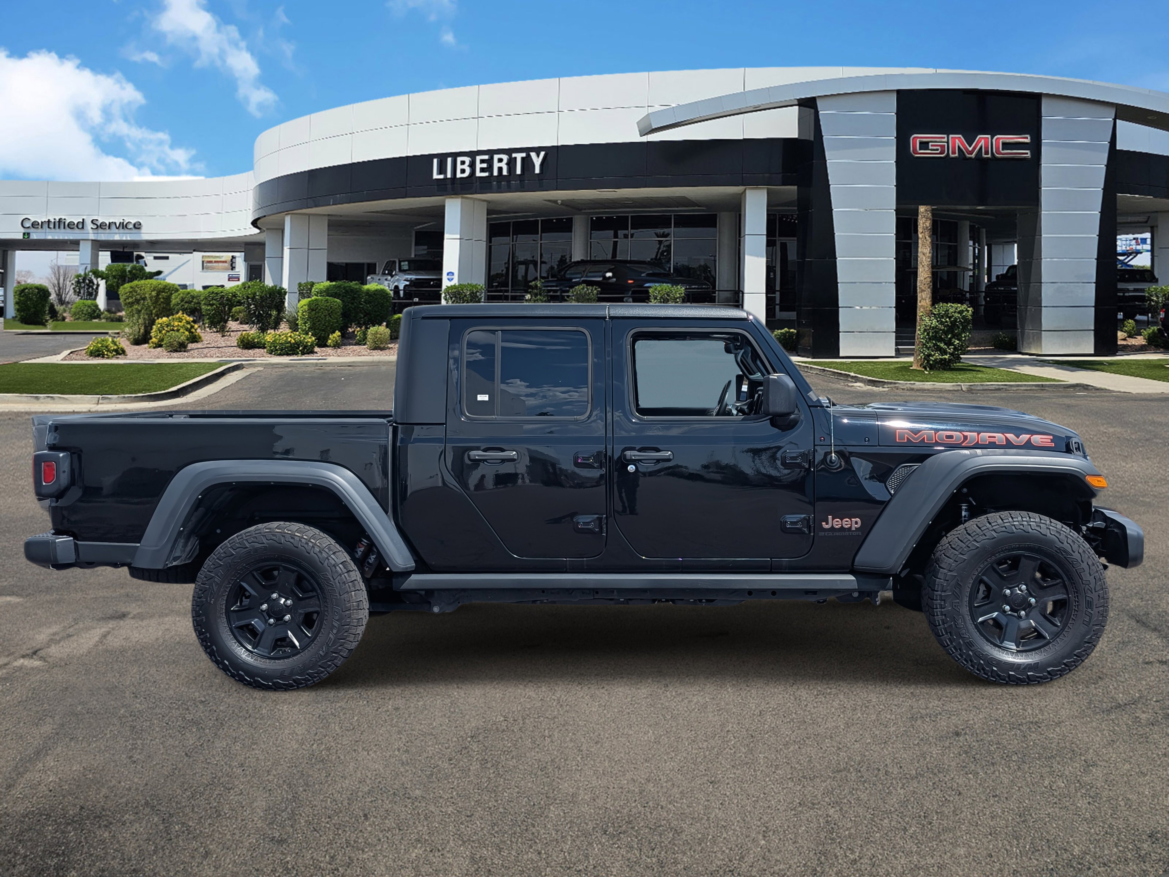 2023 Jeep Gladiator Mojave photo 2