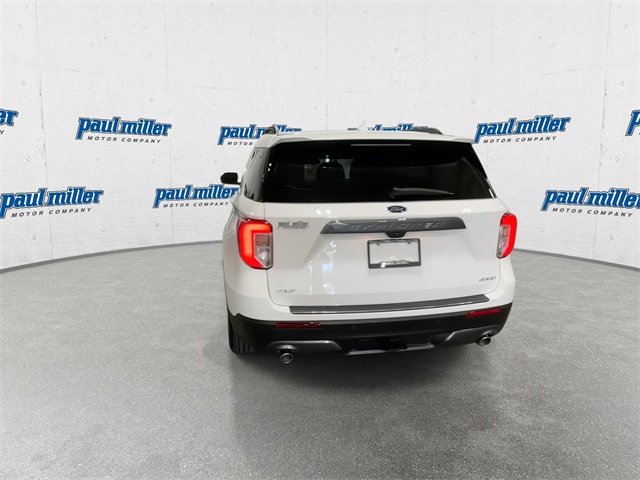 2023 Ford Explorer XLT photo 9