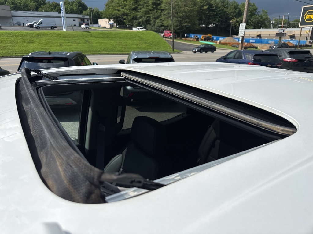 2021 Gmc Sierra 1500 SLT photo 9