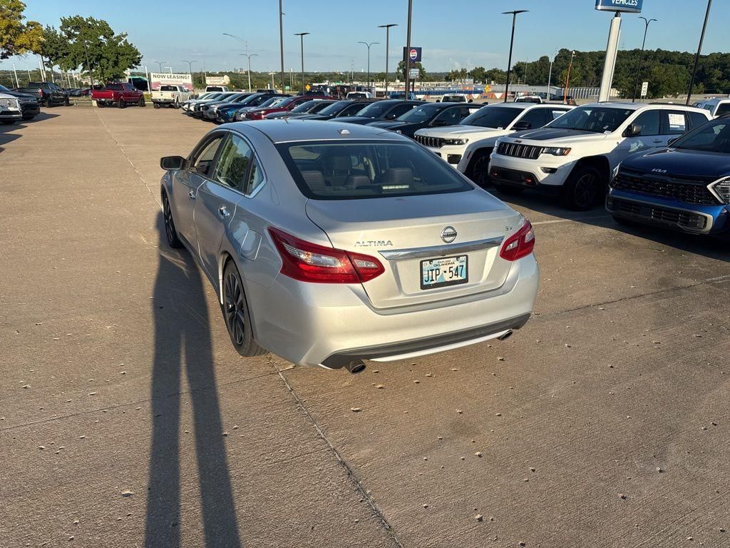 2018 Nissan Altima 2.5 SV photo 4