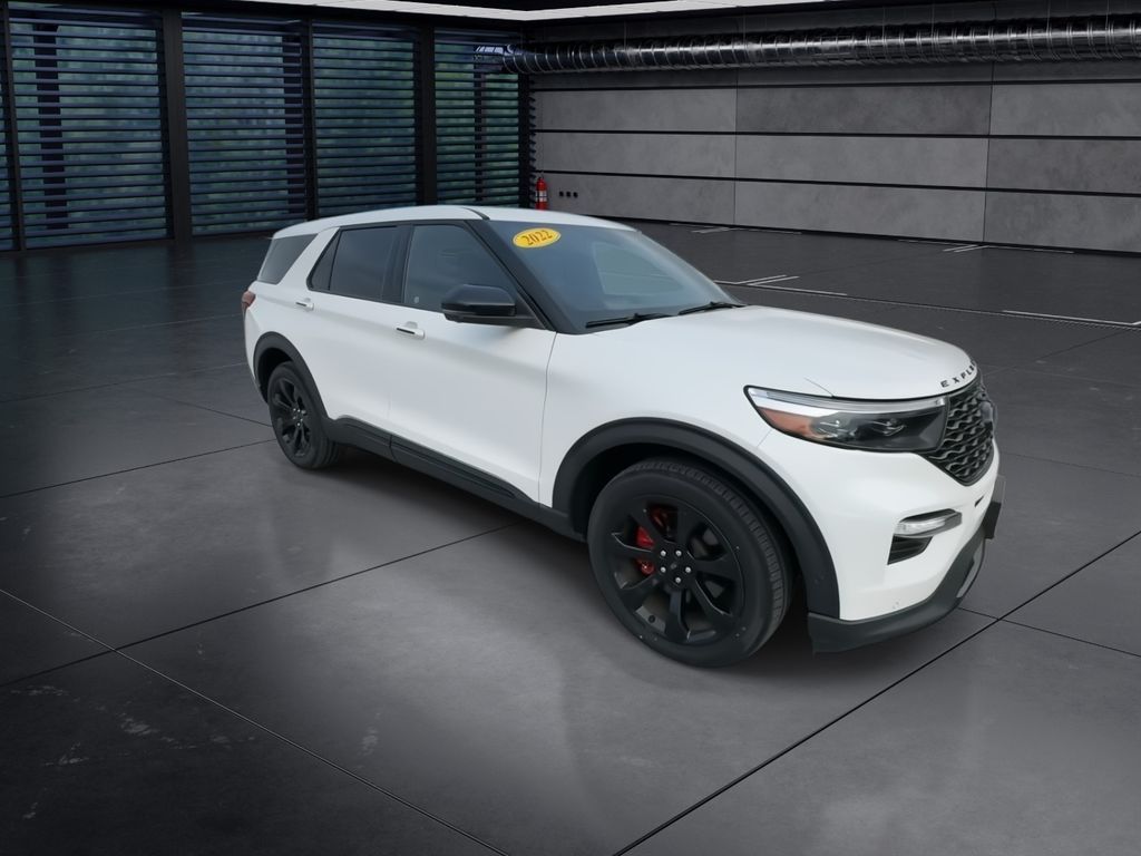 2022 Ford Explorer ST photo 2