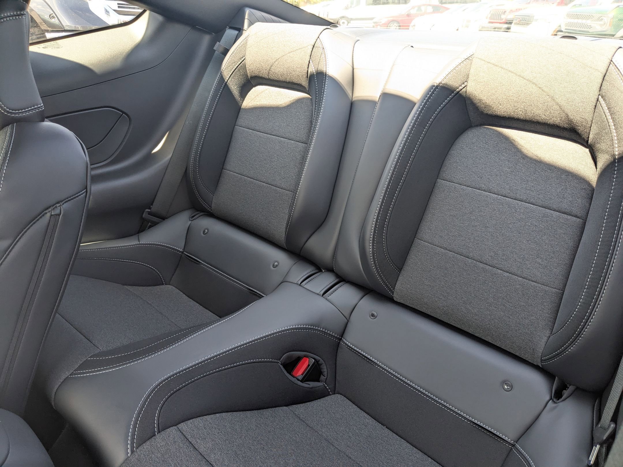 2025 Ford Mustang EcoBoost photo 25