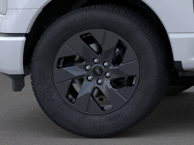 2025 Ford F-150 Lightning photo 18