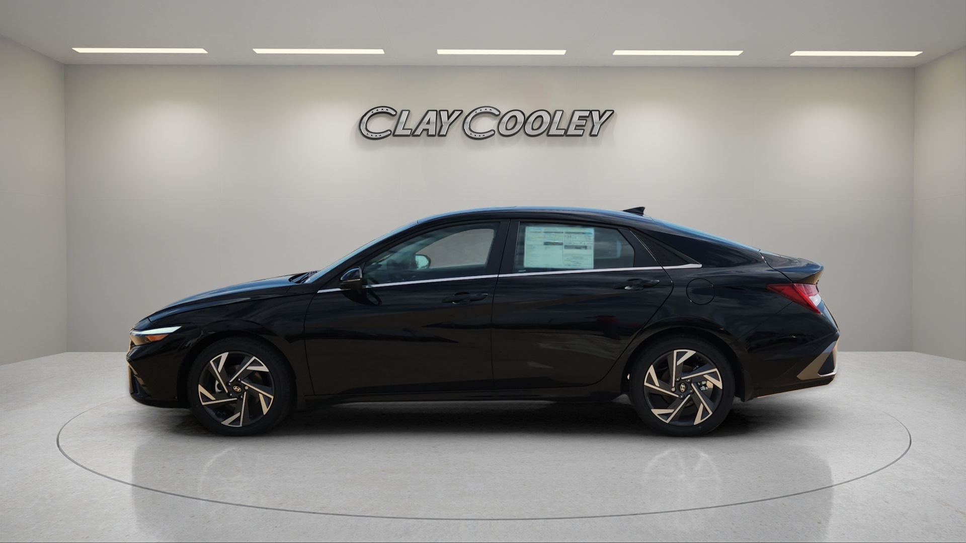 2025 Hyundai Elantra Limited photo 6