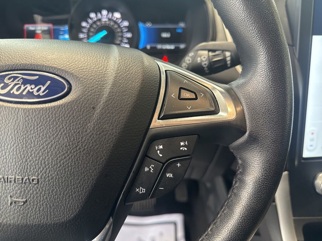 2023 Ford Edge SEL photo 28