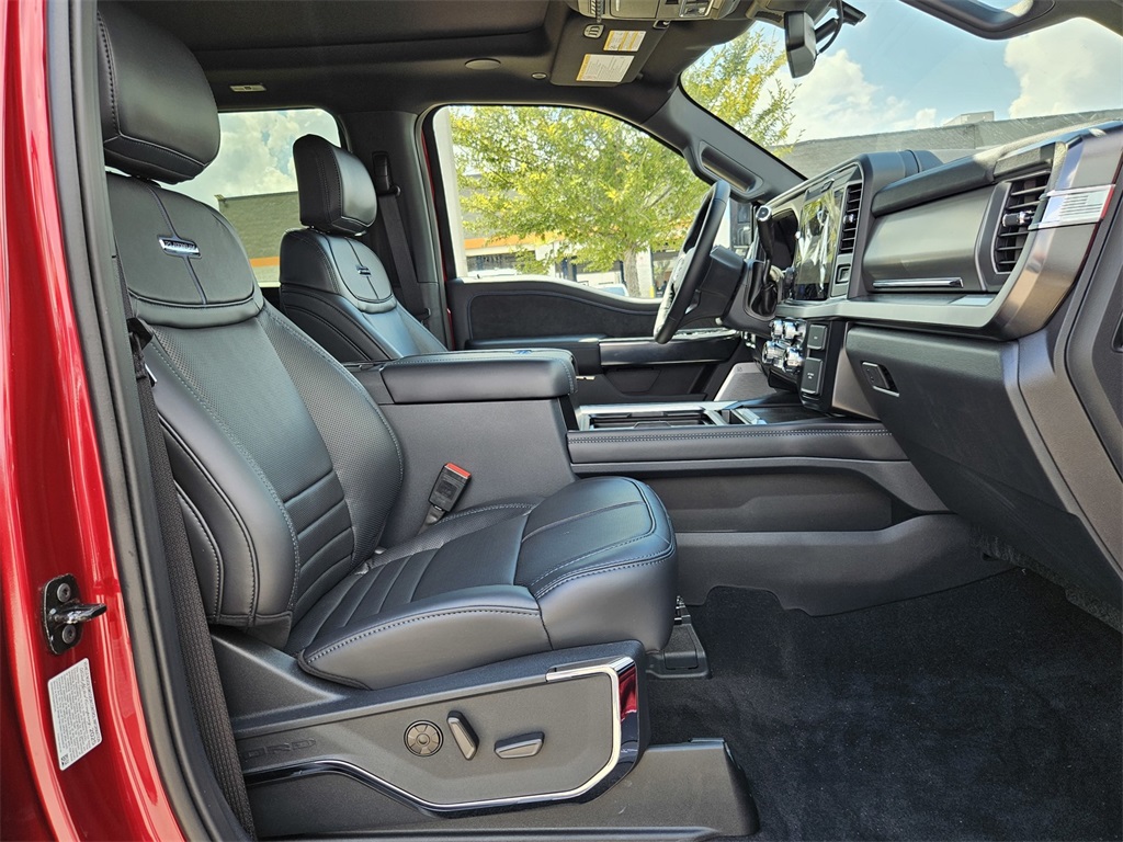 2025 Ford F-350 Platinum photo 35