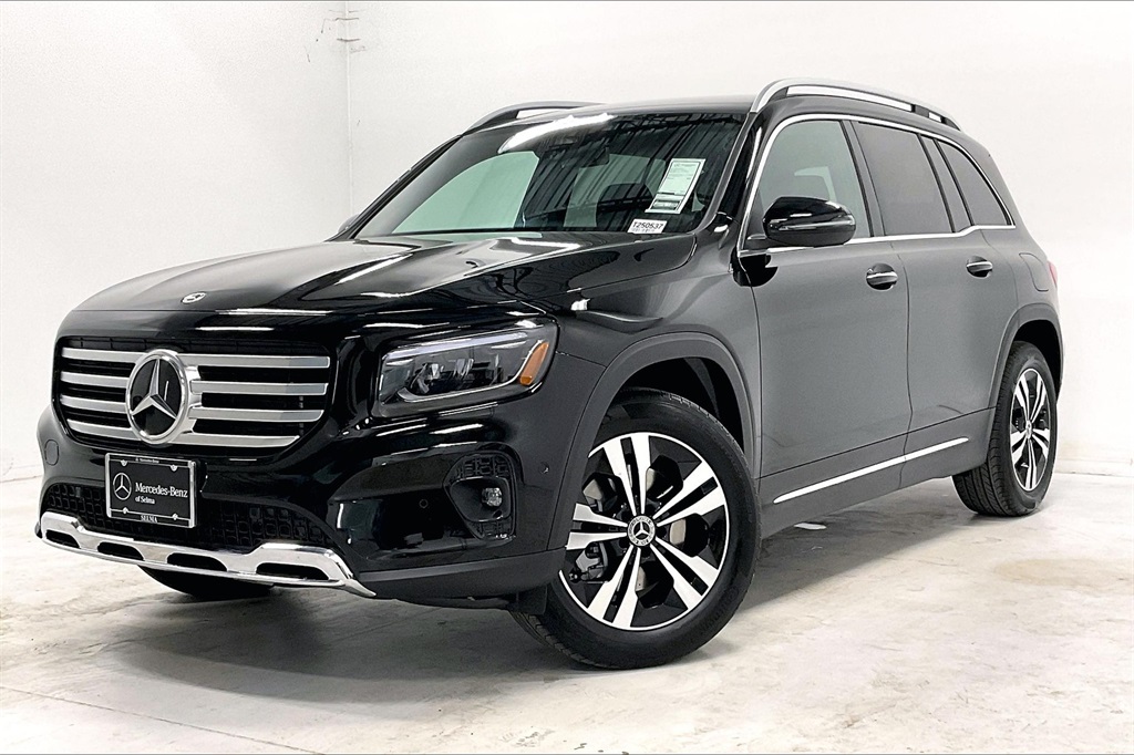 2025 Mercedes Benz GLB 250 4MATIC photo 2